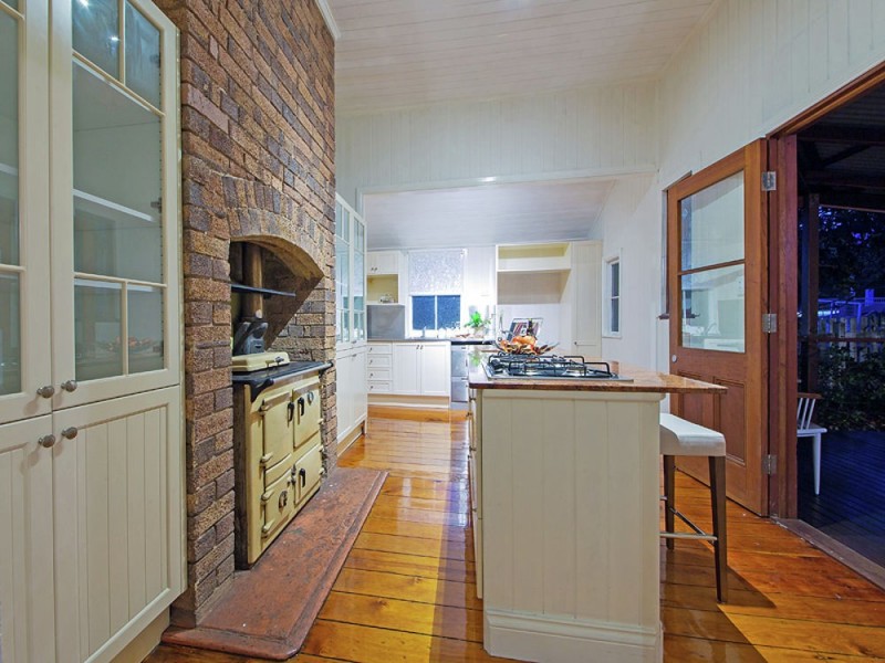 564 Vulture Street East, East Brisbane QLD 4169