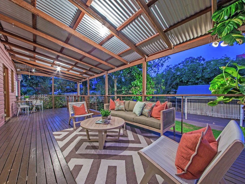 564 Vulture Street East, East Brisbane QLD 4169