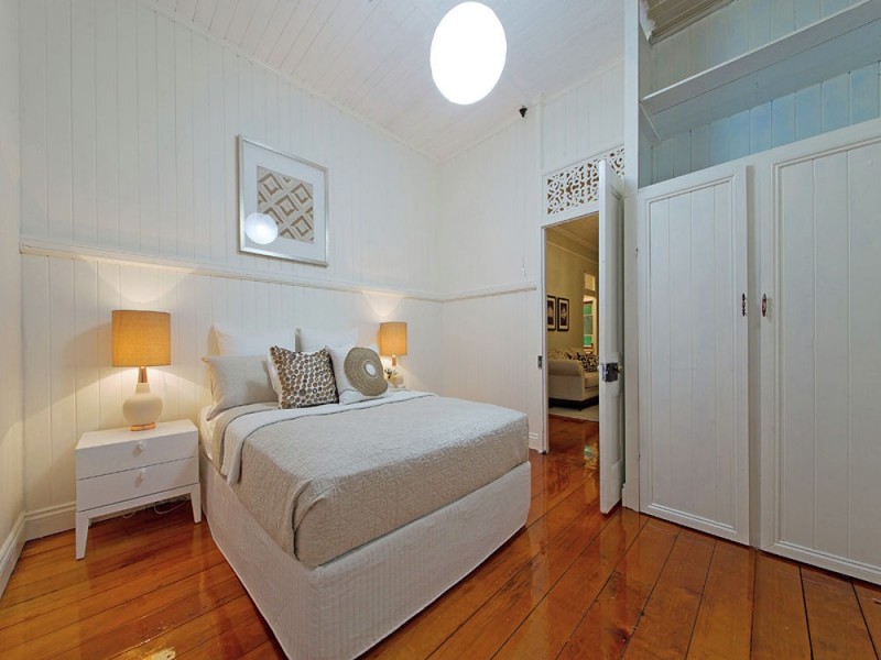 564 Vulture Street East, East Brisbane QLD 4169