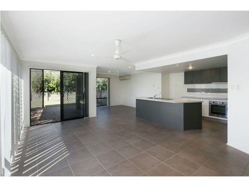 10 Dawson Drive, Manly West QLD 4179