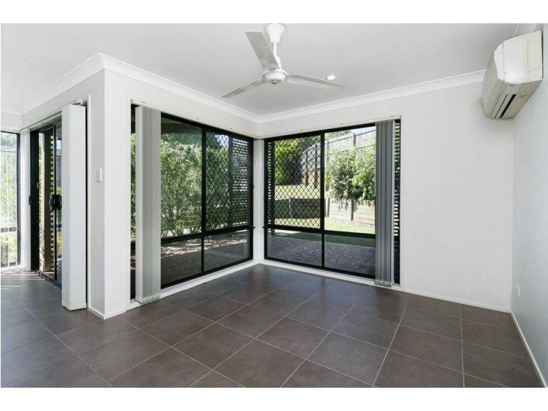 10 Dawson Drive, Manly West QLD 4179