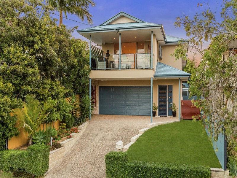 44 BUDERIM STREET, Manly QLD 4179