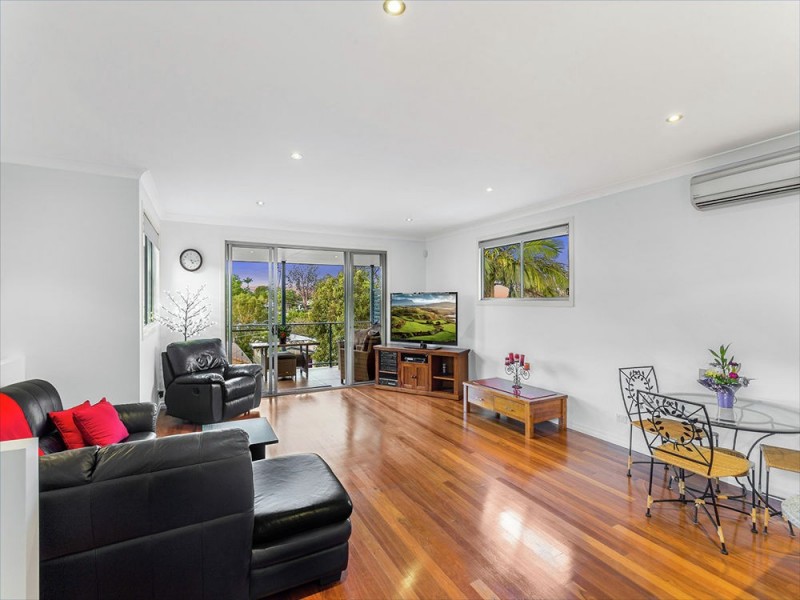 44 BUDERIM STREET, Manly QLD 4179