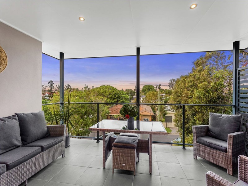 44 BUDERIM STREET, Manly QLD 4179