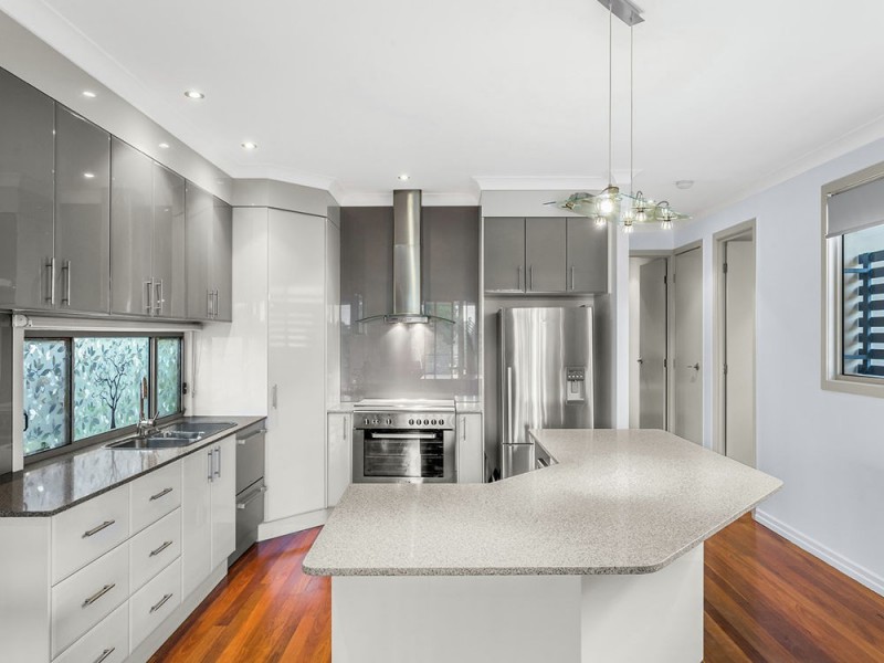 44 BUDERIM STREET, Manly QLD 4179