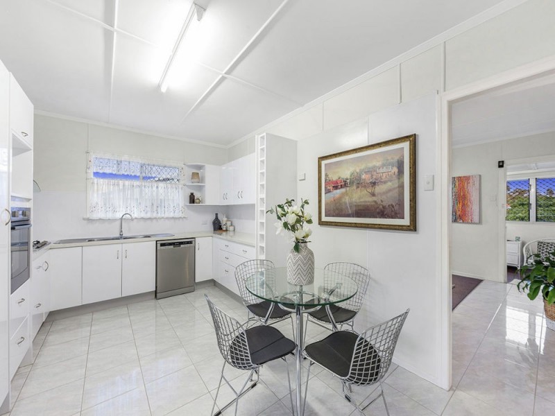 7 Brockworth Street, Wynnum West QLD 4178