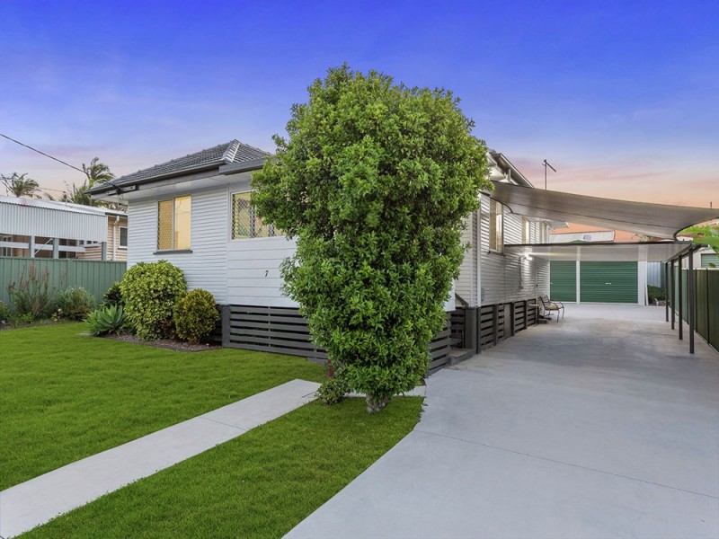 7 Brockworth Street, Wynnum West QLD 4178