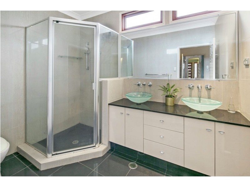 28 Kingsley Tce, Wynnum QLD 4178