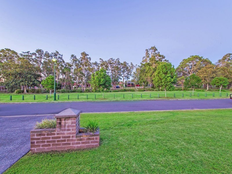 39 Higgs Circuit, Wynnum West QLD 4178