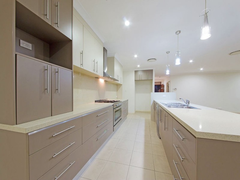 39 Higgs Circuit, Wynnum West QLD 4178
