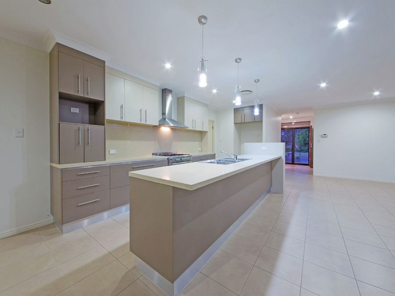 39 Higgs Circuit, Wynnum West QLD 4178