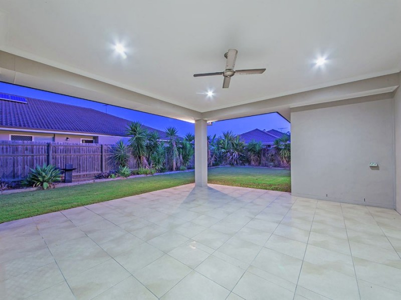 39 Higgs Circuit, Wynnum West QLD 4178