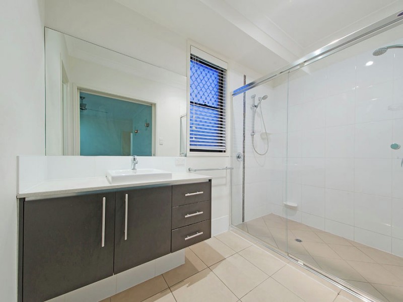 39 Higgs Circuit, Wynnum West QLD 4178