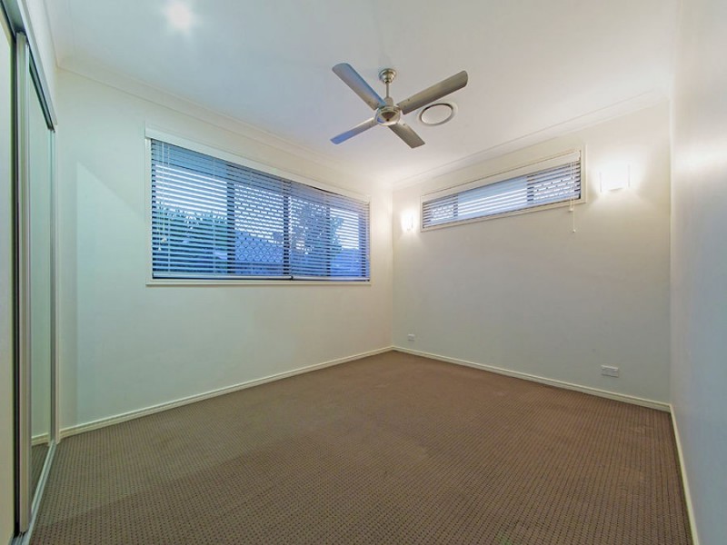 39 Higgs Circuit, Wynnum West QLD 4178