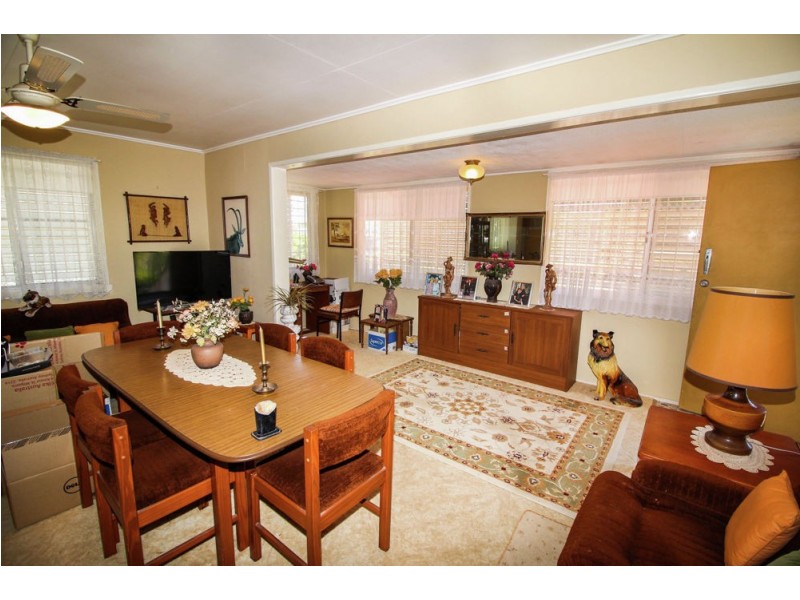 19 Kenmar St, Wynnum West QLD 4178