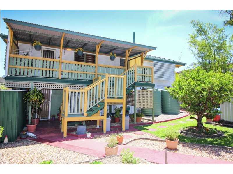 19 Kenmar St, Wynnum West QLD 4178