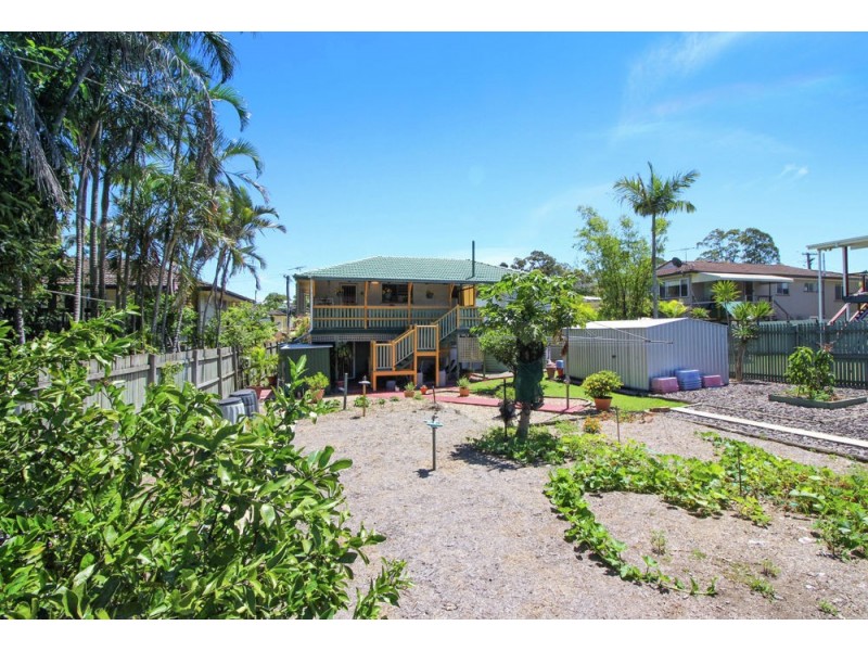 19 Kenmar St, Wynnum West QLD 4178
