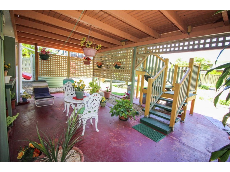 19 Kenmar St, Wynnum West QLD 4178