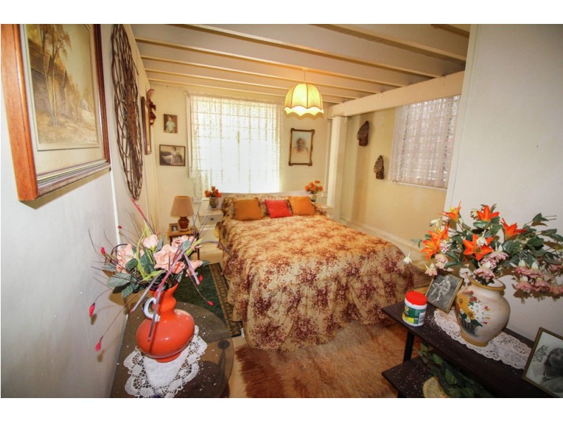 19 Kenmar St, Wynnum West QLD 4178