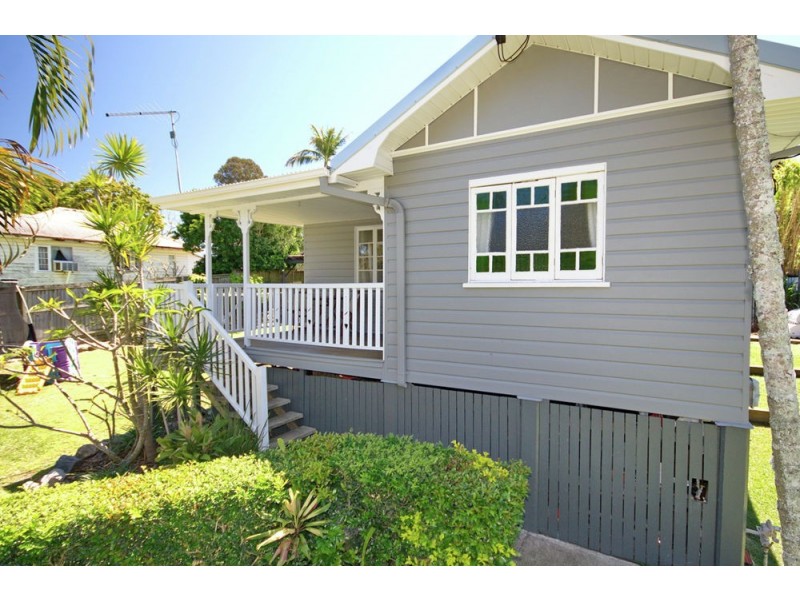 16 Harman Street, Manly QLD 4179