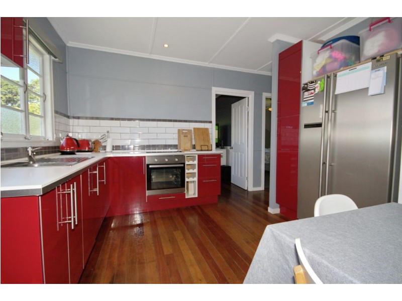 16 Harman Street, Manly QLD 4179