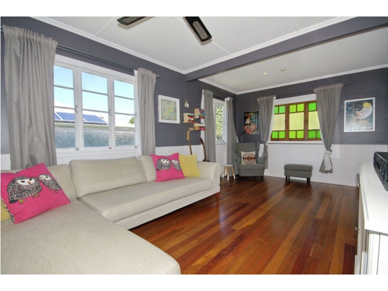 16 Harman Street, Manly QLD 4179