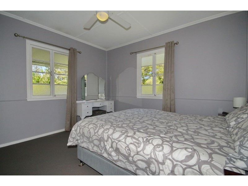 16 Harman Street, Manly QLD 4179