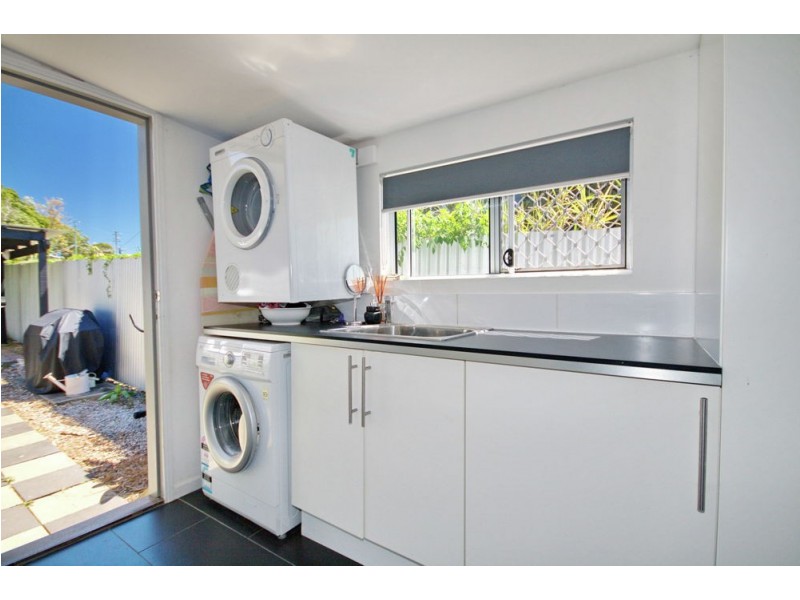 16 Harman Street, Manly QLD 4179