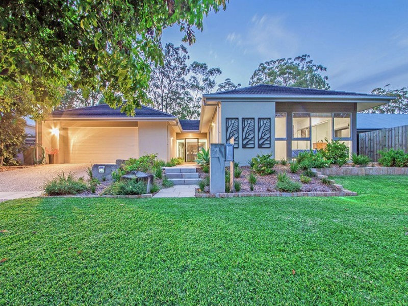 24 Barrington Crescent, Wakerley QLD 4154