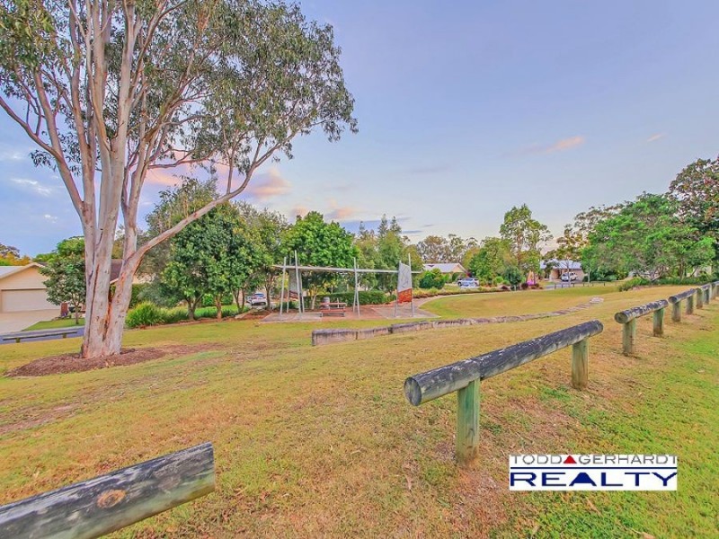24 Barrington Crescent, Wakerley QLD 4154