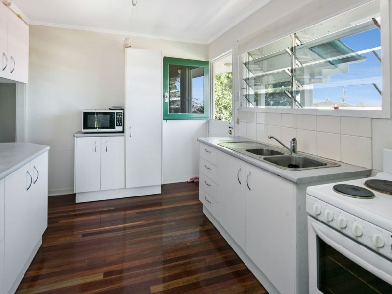 28 Gateway Street, Wynnum West QLD 4178