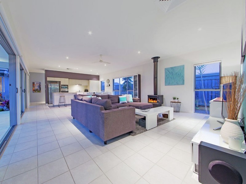 13 Macquarie Street, Wakerley QLD 4154