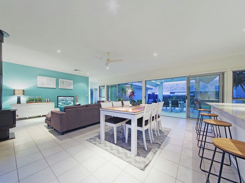 13 Macquarie Street, Wakerley QLD 4154