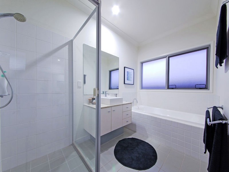 13 Macquarie Street, Wakerley QLD 4154