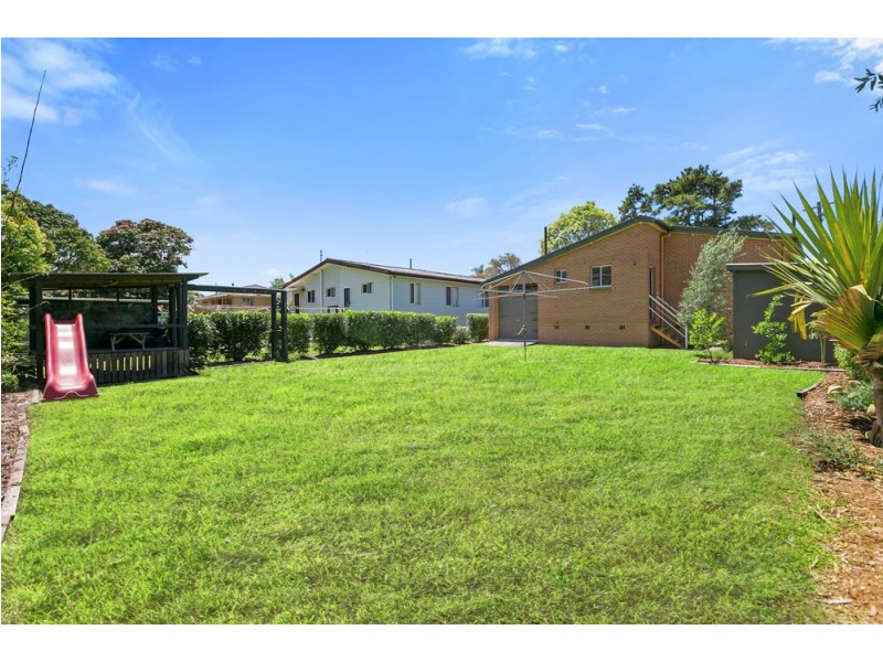 35 Tingalpa Street, Wynnum West QLD 4178