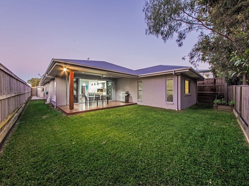 19 Gardenia Place, Wakerley QLD 4154