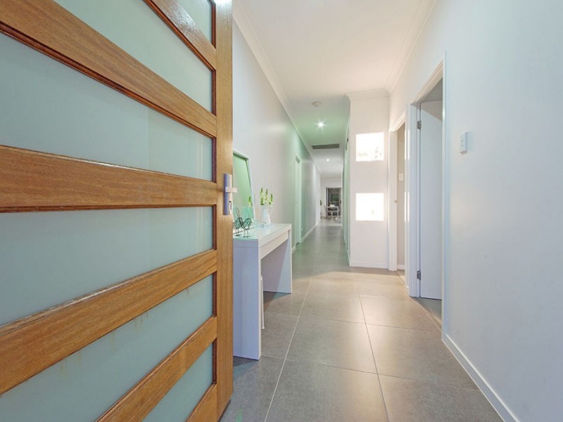 69 Foxwood Circuit, Wakerley QLD 4154