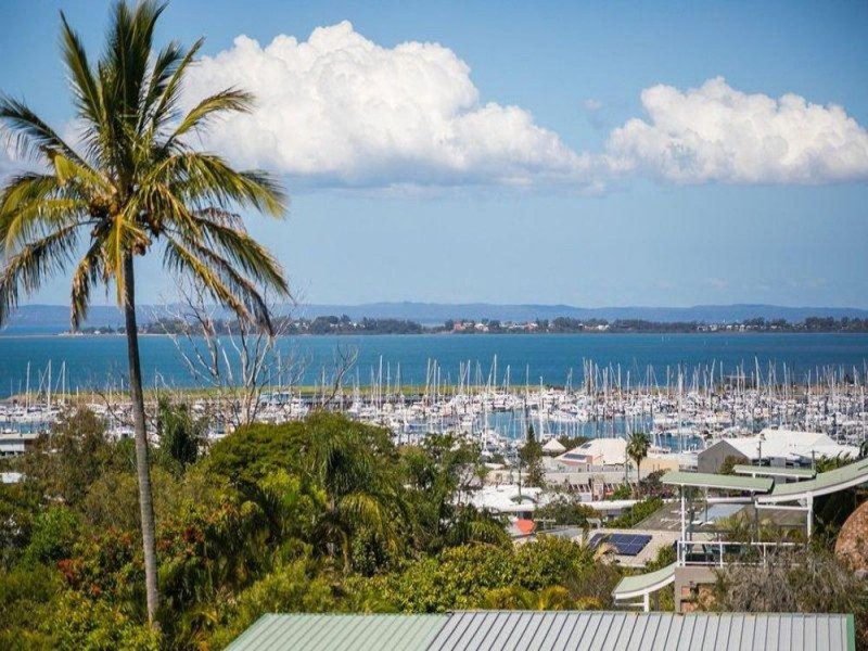 96 Carlton Terrace, Manly QLD 4179