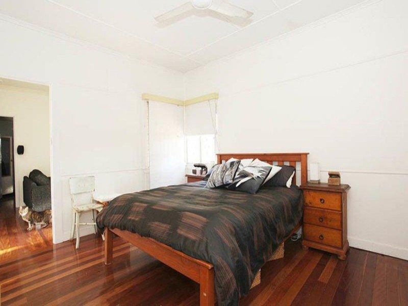 96 Carlton Terrace, Manly QLD 4179