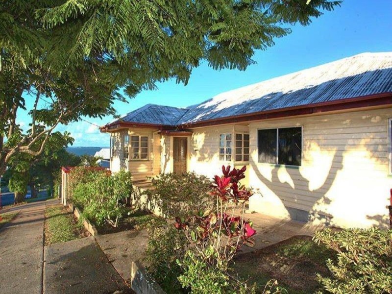 96 Carlton Terrace, Manly QLD 4179