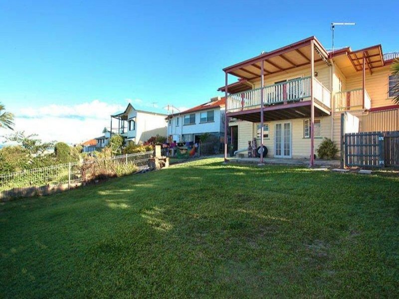 96 Carlton Terrace, Manly QLD 4179