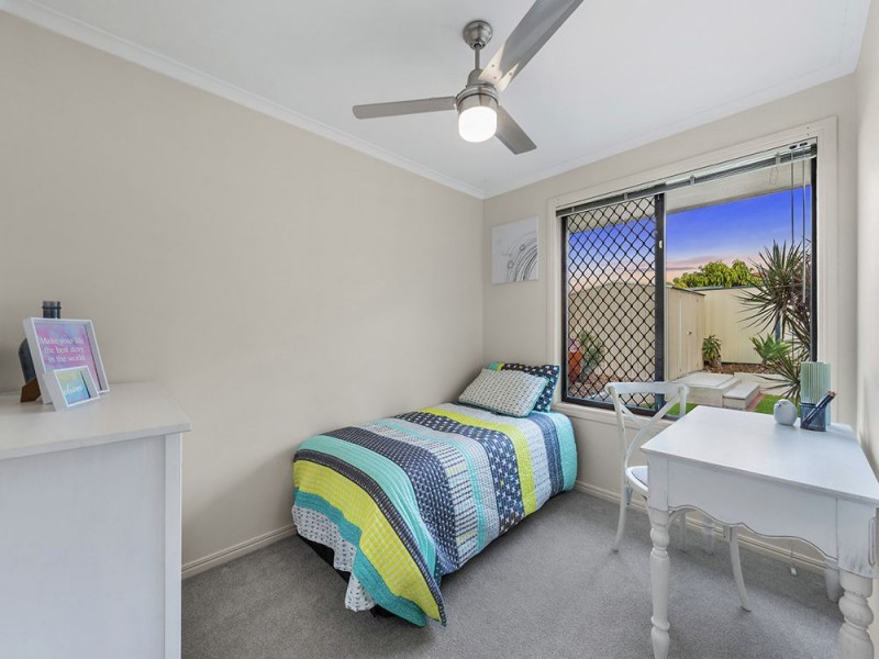 4 Jagarra Place, Sinnamon Park QLD 4073