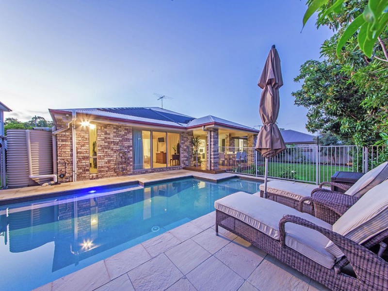 12 Blue Gum Place, Wakerley QLD 4154