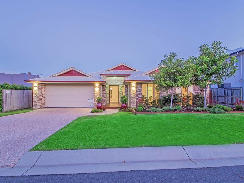 12 Blue Gum Place, Wakerley QLD 4154