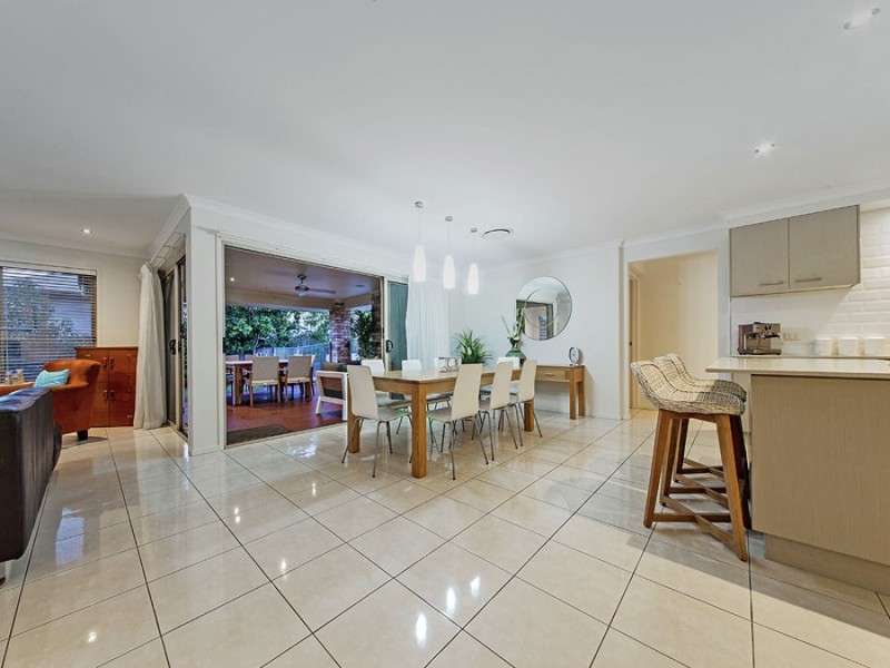 12 Blue Gum Place, Wakerley QLD 4154