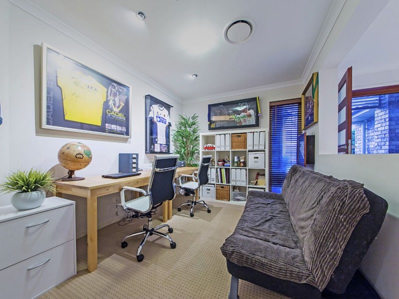 12 Blue Gum Place, Wakerley QLD 4154