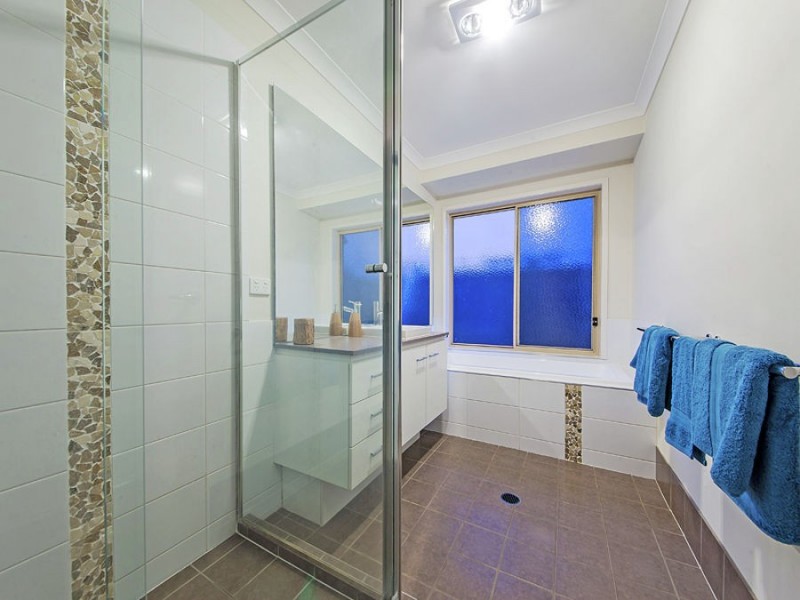 12 Blue Gum Place, Wakerley QLD 4154