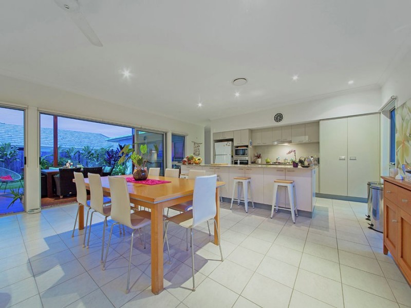 35 Watervale Parade, Wakerley QLD 4154