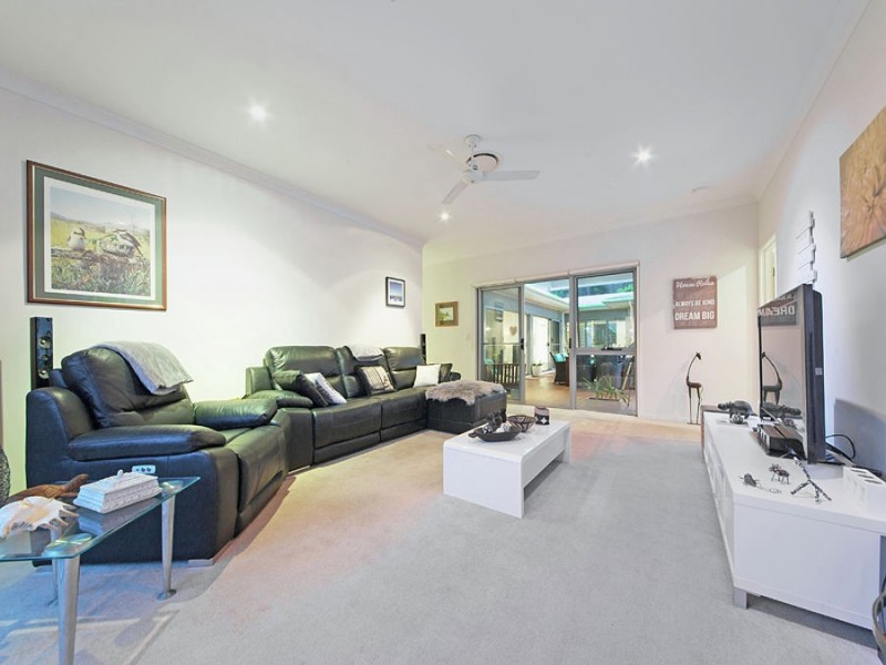 35 Watervale Parade, Wakerley QLD 4154