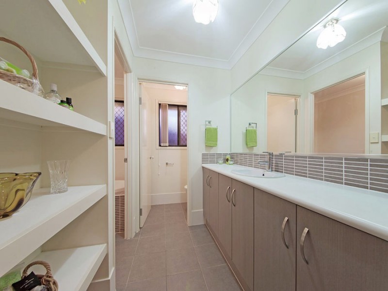 79 Moss Road, Wakerley QLD 4154